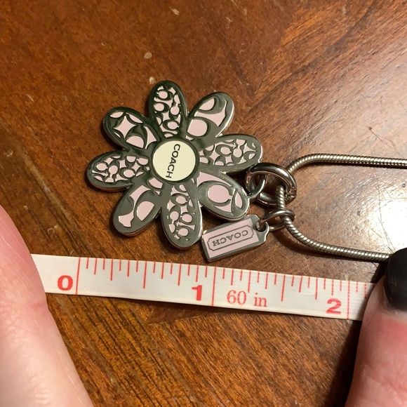 Coach flower necklace - Picture 5 of 5